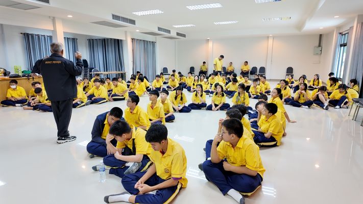 โรงเรียนปรีชานุศาสน์